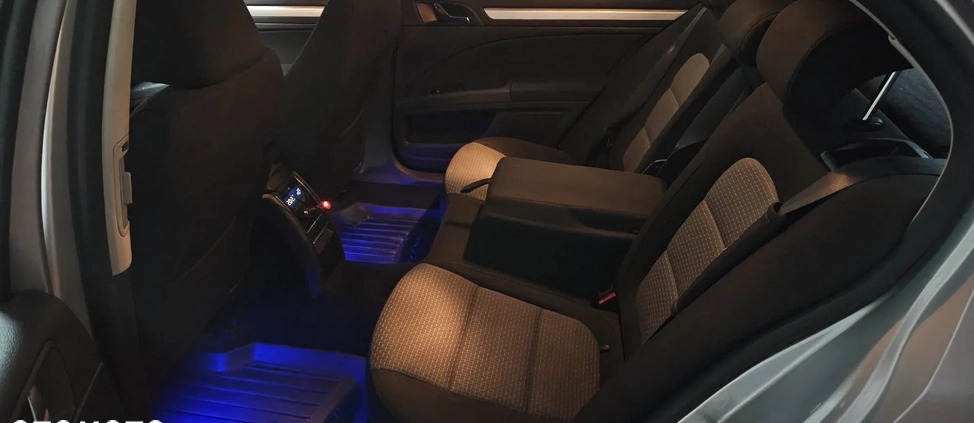 Skoda Superb cena 29900 przebieg: 308000, rok produkcji 2013 z Wrocław małe 172